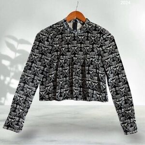 ZARA WOMAN Long- Sleeved Cropped Top Size S